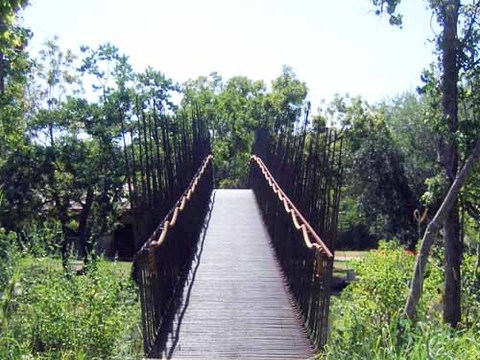 Lake Austin Guesthouse & Bridge